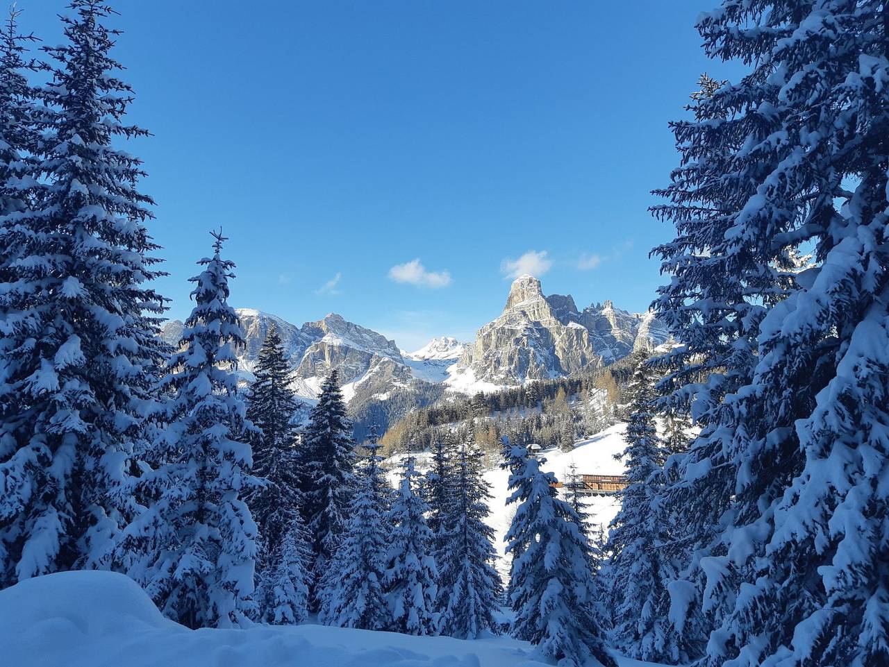 Gasthof La Fontana - Doppelzimmer  "Sassongher"   Dependance in Corvara in Badia, Dolomiti Superski