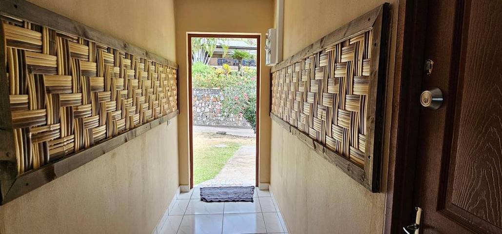 Chambre d’hôte pour 2 personnes, avec vue ainsi que terrasse et jardin dans Taiohae