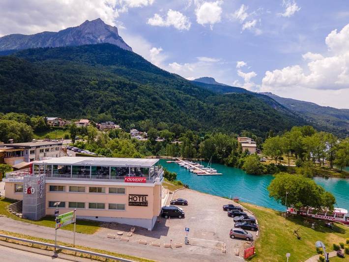 Hôtel pour 2 personnes, avec Jacuzzi ainsi que Terrasse et Piscine