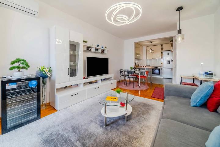 Ganze Wohnung, Apartment Saga With Terrace And Parking in Zagreb, Zagreb und Umgebung