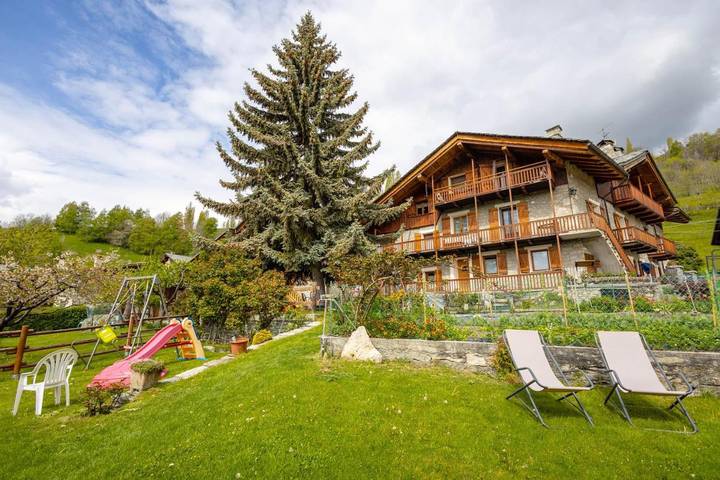 Gîte pour 2 personnes, avec Terrasse et Jardin à Comune di Saint-Pierre