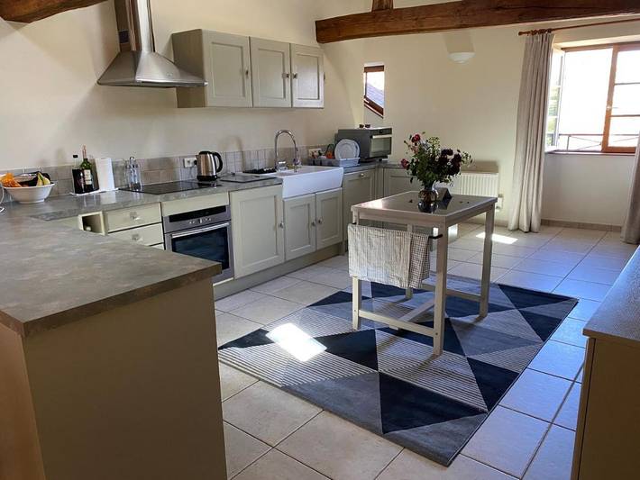 Gîte pour 4 personnes, avec vue ainsi que piscine et jardin à Vouvant - 2