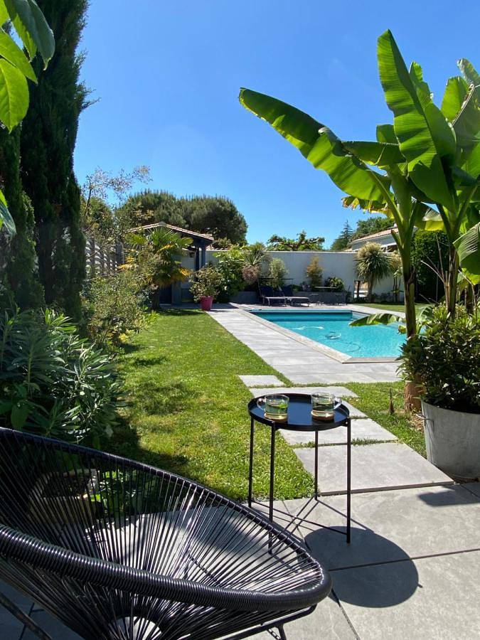Casa de vacaciones para 4 personas, con piscina además de terraza y jardín - 1
