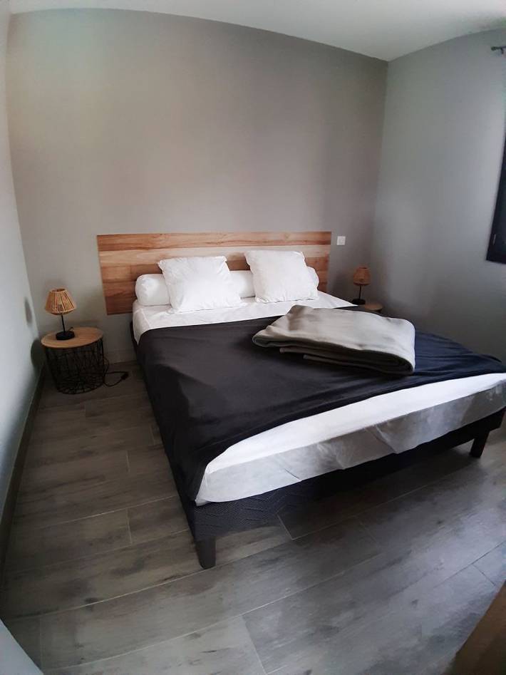 Gîte pour 5 personnes, avec piscine ainsi que terrasse et jardin à Tancon - 4