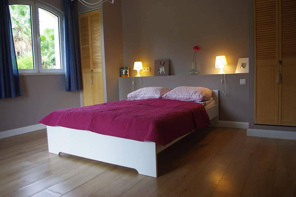 Blick aufs Meer. 8x4m Schwimmbad. Sehr ruhig 150m2 in Saint-Aygulf, Frejus