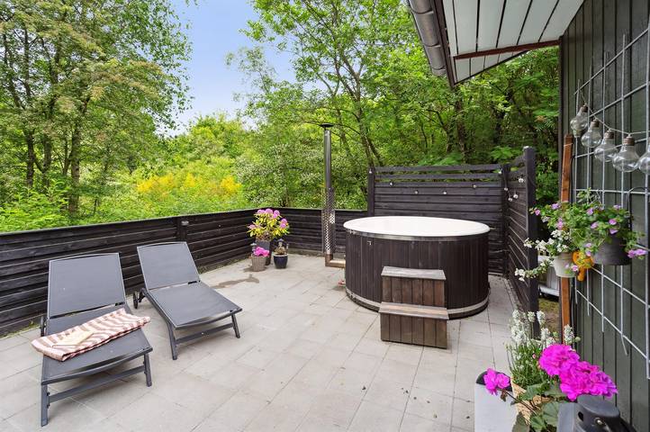 Ferieudlejning for 6 personer, med terrasse og pool i Arrild