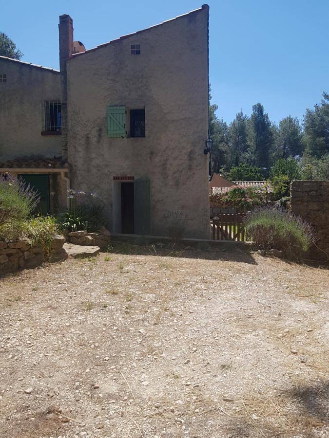 Chambre d’hôte pour 2 personnes, avec jardin ainsi que vue et terrasse à Le Beausset - 3