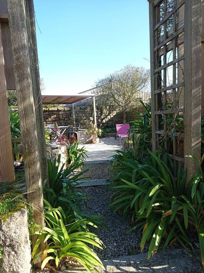 Location de vacances pour 3 personnes, avec jacuzzi et jardin à Sibiril - 2