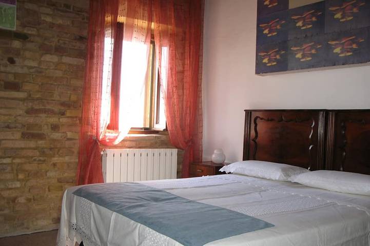 Casa vacanze in collina a pochi km dal mare immersa nella natura e nella pace in Montefelcino, Valle del Metauro