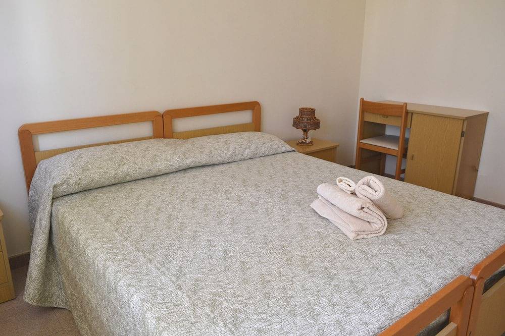 Ganze Wohnung, Onde Blu Apartment N2 with Balcony in Le Castella, Crotone Provinz