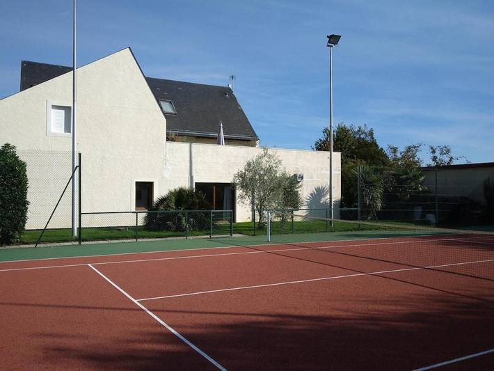 Location de vacances pour 6 personnes, avec jardin ainsi que jacuzzi et piscine à Betton - 2