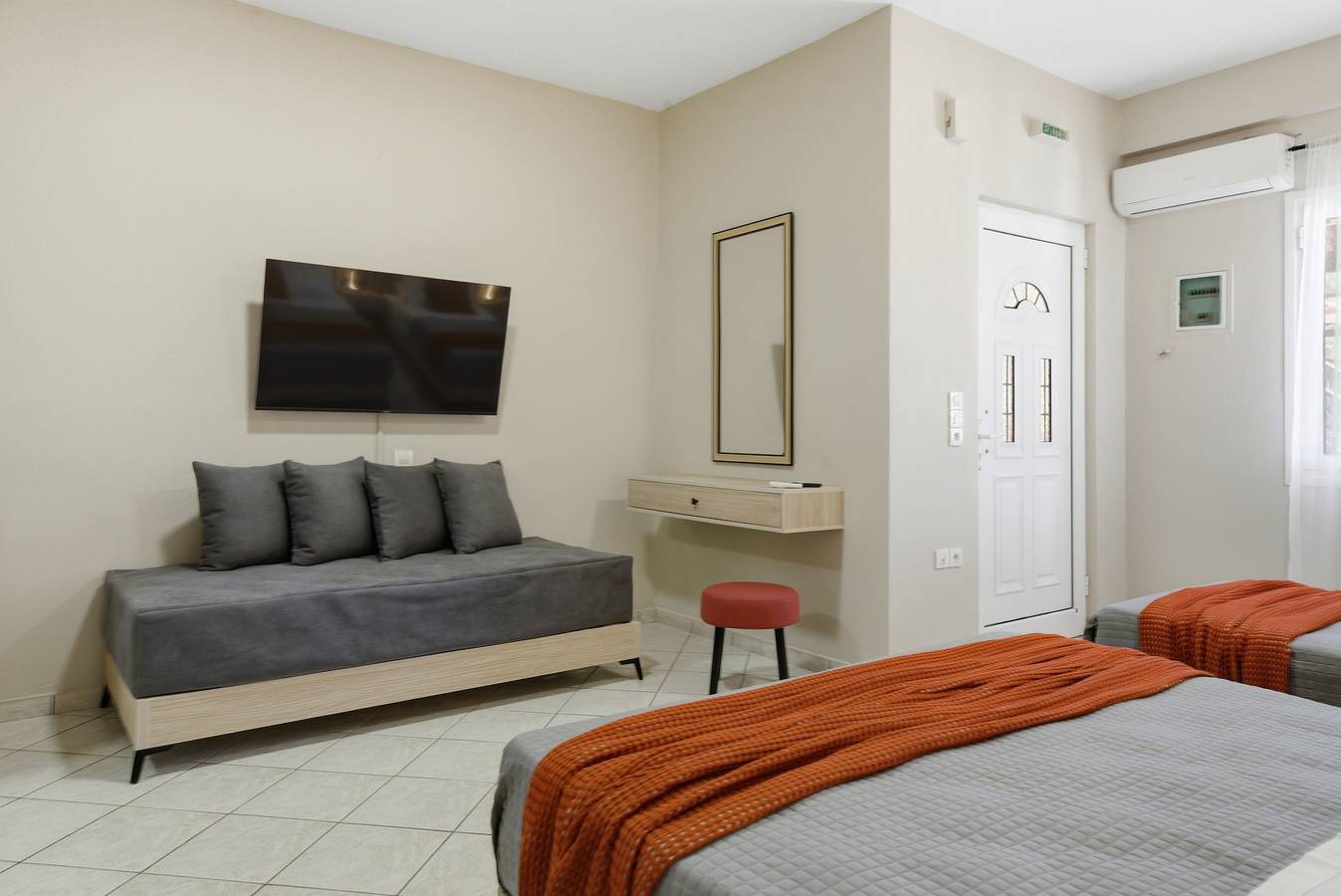 Studio entier, Studio '6' avec jardin commun, Wi-Fi et climatisation in Sývota, Thesprotie