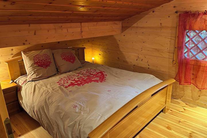 Relaxing chalet on the edge of the forest, sorry no pets and no smoking, Thank you in Saint-Jean-de-Sixt, Annecy und Umgebung