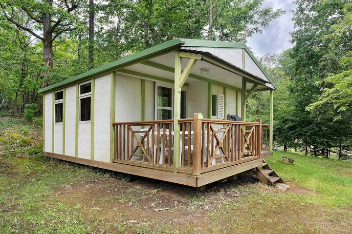 Chalet pour 5 personnes, avec jardin et bassin pour enfant, animaux acceptés