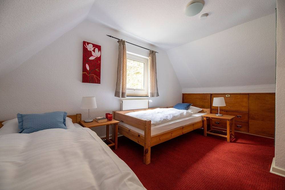Ferienhaus in Ortsrandlage mit Aussensauna und beleuchteter Glasüberdachung in Eslohe, Hochsauerlandkreis