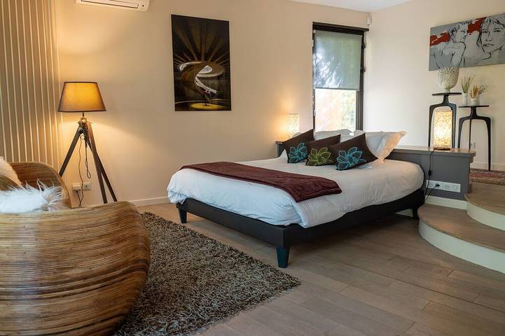 Location de vacances pour 14 personnes, avec jardin à Saint-Cannat - 2