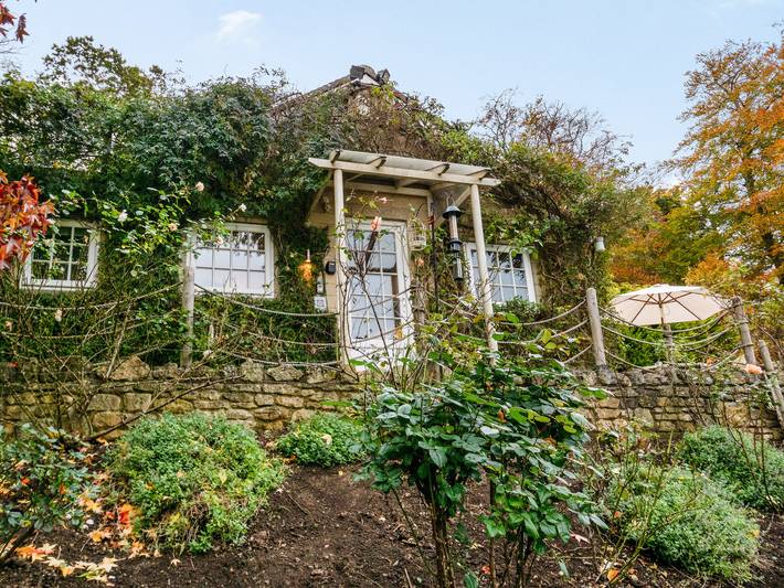Log cabin for 2 people, with garden, with pets in Bath