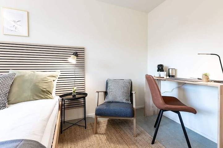Ganze Wohnung, Central St. Gallen Studio (brown): Fast Wifi & kitchen for shared use in St. Gallen, Zürich Voralpen