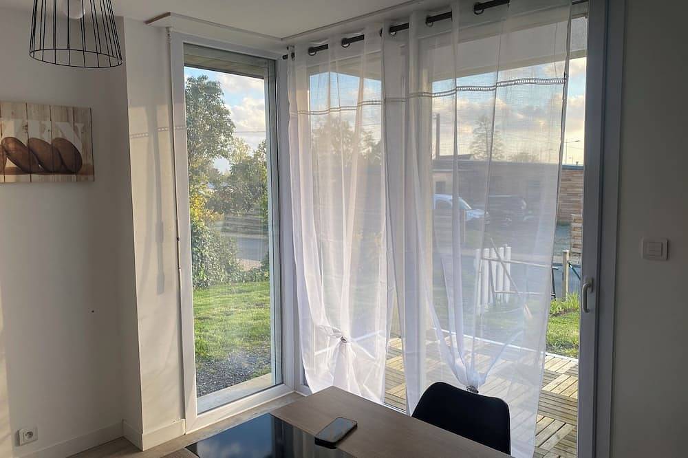 Appartement entier, Maison à Lannion : Idéal Pour Visiter la Cote de Granit Rose in Lannion, Région de Lannion