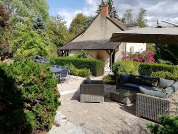 Gîte pour 14 Personnes dans Bruère-Allichamps, Saint-Amand-Montrond, Photo 1