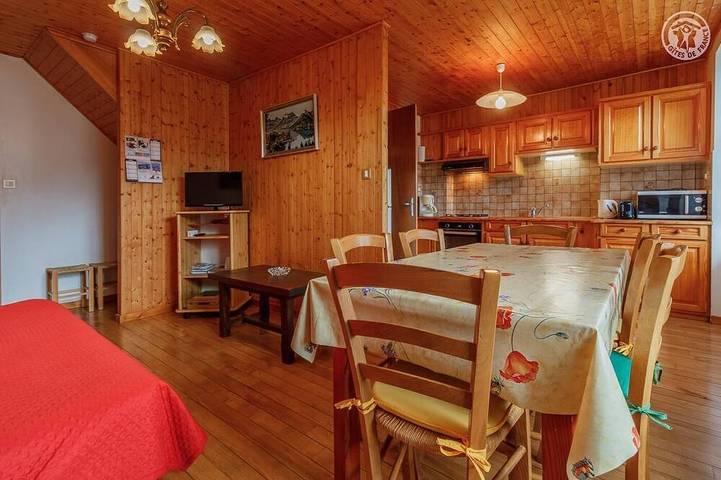 Location de vacances pour 5 personnes, avec terrasse à Entremont-le-Vieux