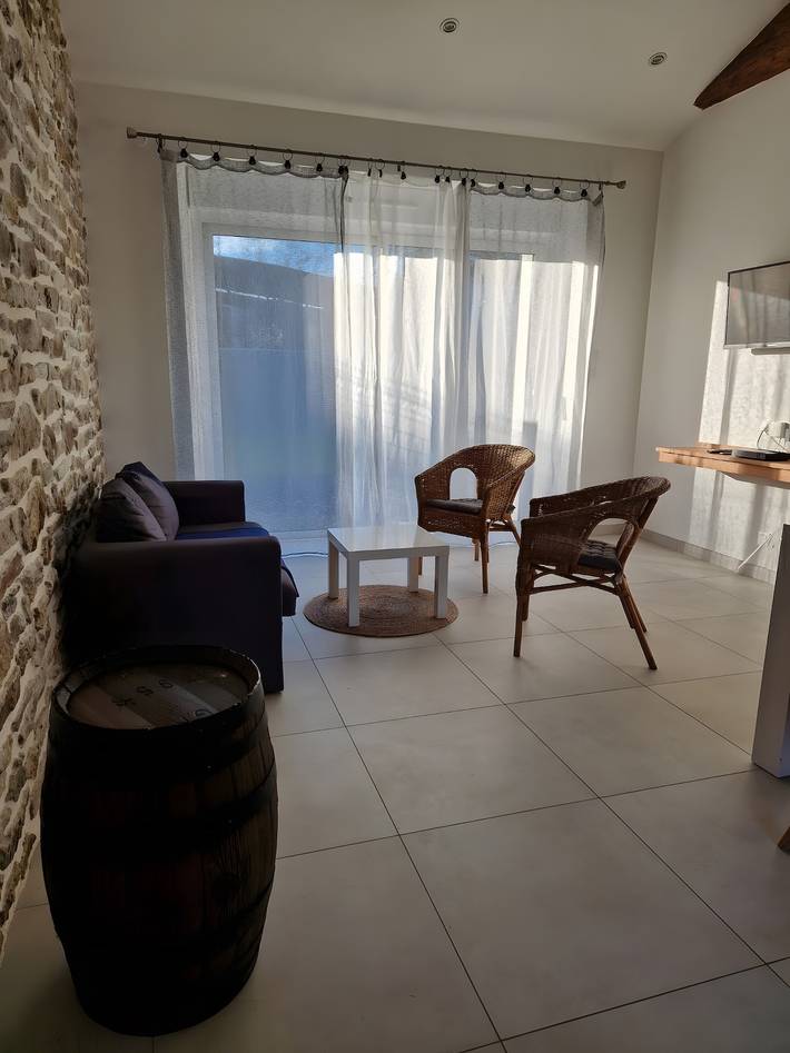 Holiday Home 'L'ô'thentique' with Private Terrace, Wi-Fi and Air Conditioning in Frossay in Frossay, Loiredalen