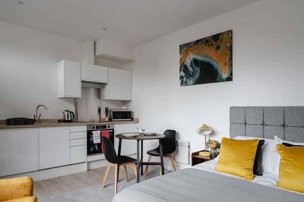 Entire apartment, Prescott Court in Halifax (West Yorkshire), West Yorkshire
