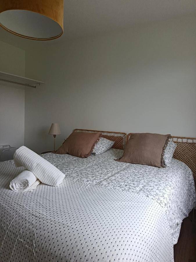 Location de vacances pour 6 personnes, avec jardin et vue à Vic-le-Comte - 4