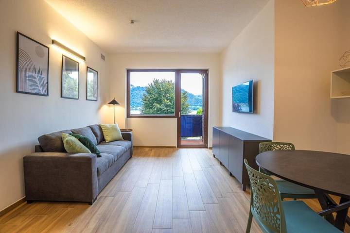 Ferienhaus für 4 Personen, mit Balkon und Seeblick sowie Ausblick in Brusimpiano Gemeinde - 2