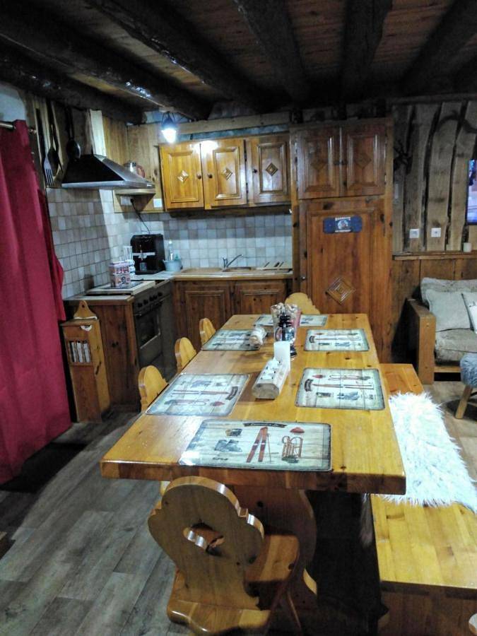 Three-Bedroom Chalet in Boutx, Pyrénées
