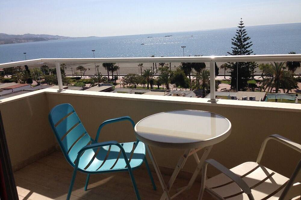 Apartamento entero, Stunning penthouse first line beach in Torre del Mar, Vélez-Málaga