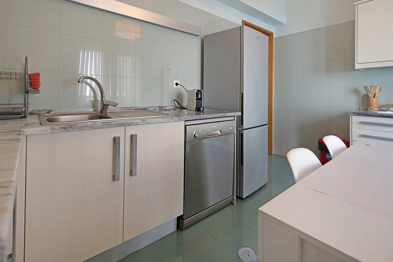 Ganze Wohnung, Ferienwohnung 'Ponta Delgada T3' mit Balkon, Wi-Fi und Klimaanlage in São Miguel Island, Ponta Delgada