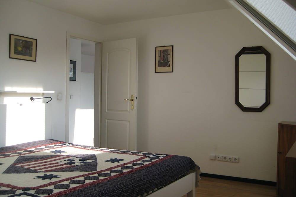 Ganze Wohnung, Attraktive 75 m² Wohnung mit 2 Schlafzimmern in Unterhaching, Oberbayern