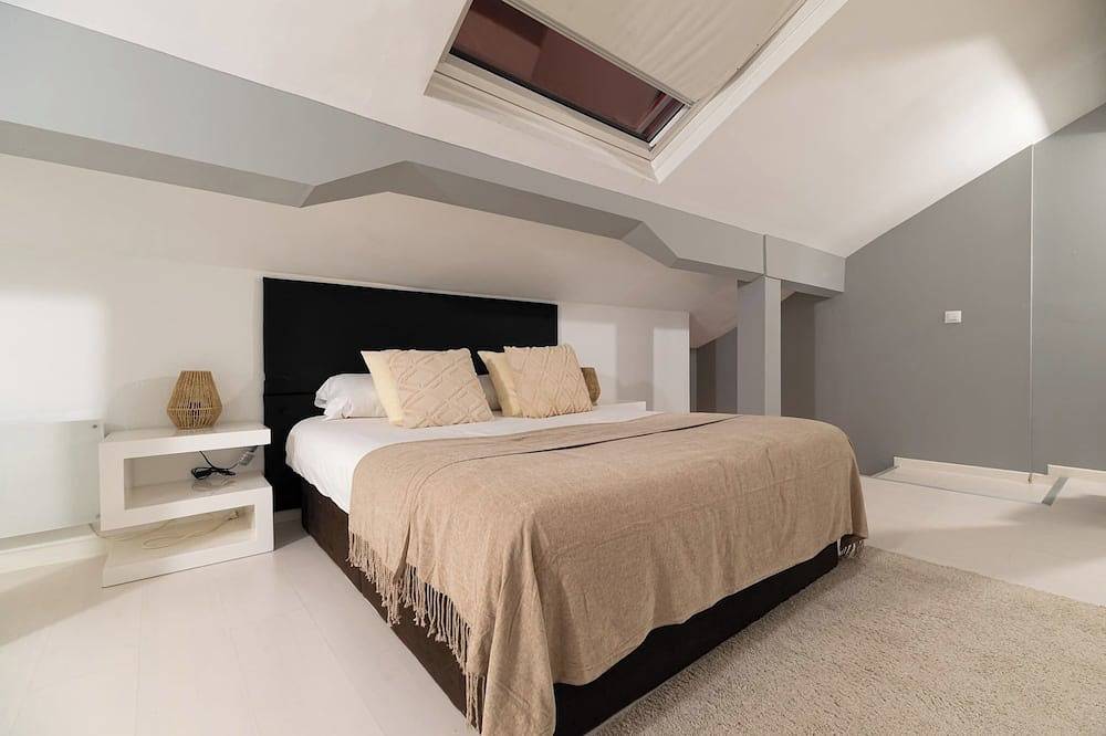 Ganze Wohnung, Elegant Duplex Penthouse with Parking in Vigo, Rías Baixas