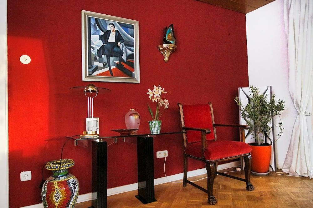 Ganze Wohnung, Ruhige Ferienwohnung mit großem Garten (125 qm) in Wilnsdorf, Kreis Siegen-Wittgenstein