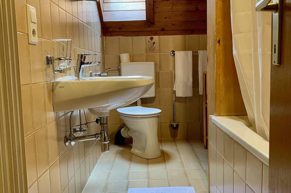 Geheel appartement, Gezellig appartement \"De Zugspitze\" voor 8 personen in Ehrwald in Ehrwald, Ammergauer Alpen (Oostenrijk)
