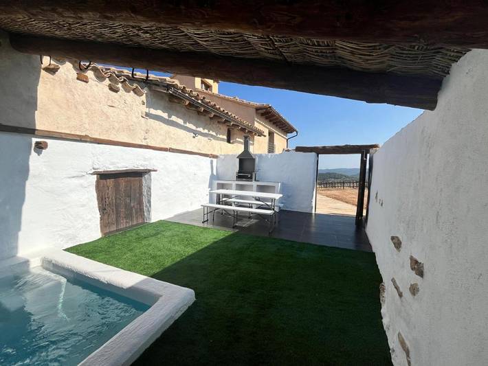 Casa rural para 7 personas, con jardín además de piscina y jacuzzi en Provincia de Teruel - 3