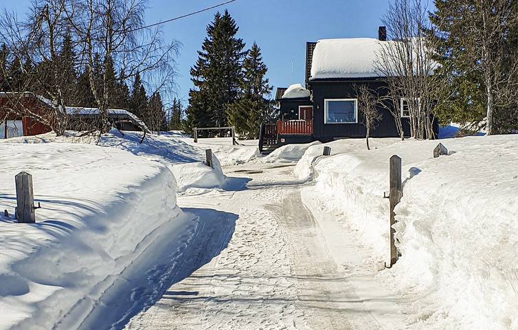 Ferienhaus für 6 Personen mit Terrasse in Sjusjoen, Ringsaker