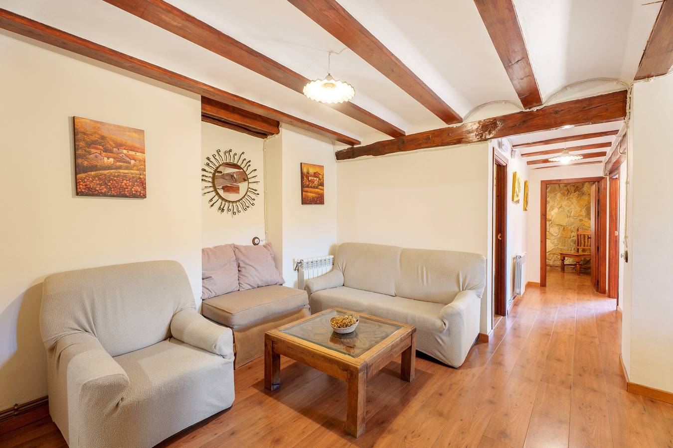 Landhuis 'Casa Antiga 15' met uitzicht op de bergen, gedeeld zwembad en Wi-Fi in Los Santos (Valencia), Castielfabib