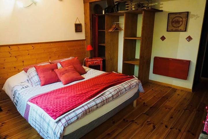 Gîte pour 2 personnes, avec sauna et jacuzzi à Messey-sur-Grosne