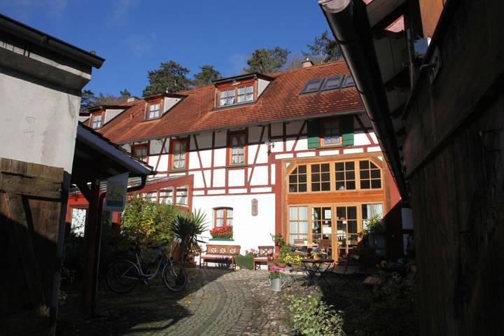 Hotel für 3 Personen, mit Terrasse und Garten in Sigmaringen