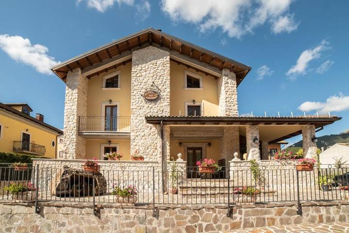 B&b per 2 persone, con Balcone e Terrazza nonché Giardino e Panorama a Pescasseroli