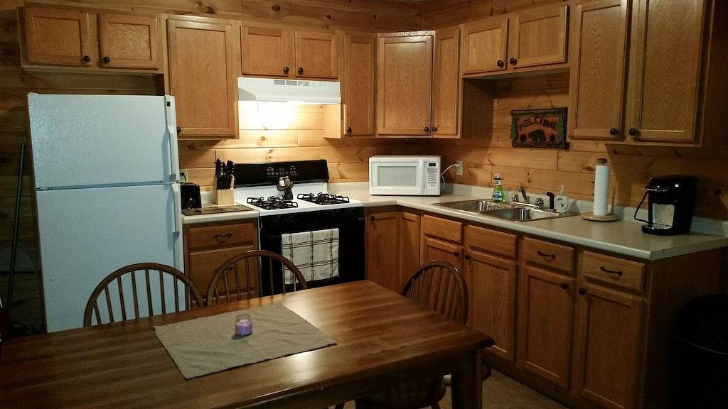 Cabin 3 Roody's Black Bear Cabins- Trail access from camp in Rockwood, Moosehead Lake