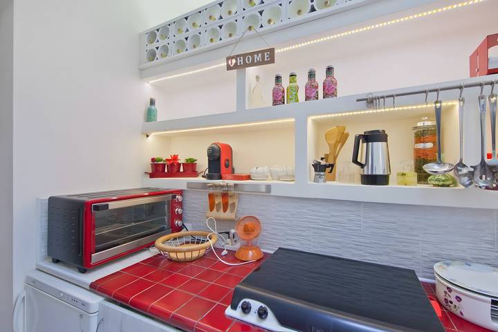 Ganze Wohnung, Apartment 'Colosseum From Flavio Rome Historic' mit privatem Garten, Wlan & Klimaanlage in Rom Zentrum, Rom