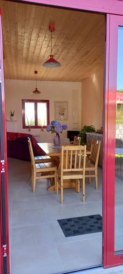 Location de vacances pour 5 personnes, avec vue et jardin à Saint-Genix-sur-Guiers - 2