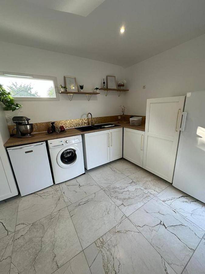 Appartement de vacances entier, Double Room with Shared Bathroom in Surzur, Côte des Mégalithes