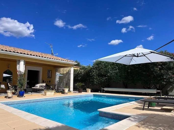 Location de vacances pour 8 personnes, avec Jacuzzi et Terrasse ainsi que Jardin et Piscine à Teyran