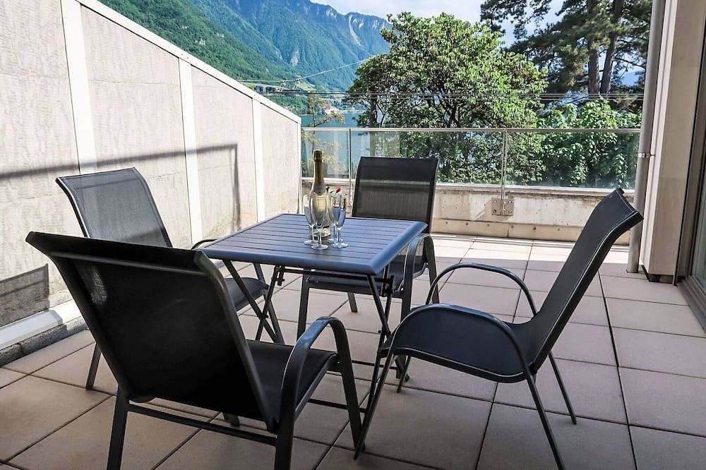 Ganze Wohnung, Herrliche Wohnung mit  W-Lan, Pool, Whirlpool, Tv, Balkon, Panoramablick und Parkplatz in Montreux, Genfer See