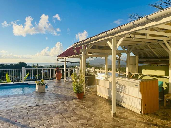Gîte pour 6 personnes, avec piscine et jardin en Martinique - 2