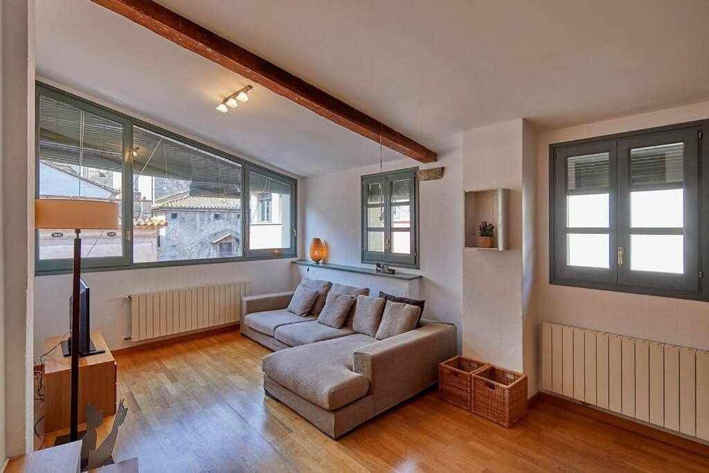 Entire apartment, Apartamento Francesc Samsó, Girona in Girona, Gironès